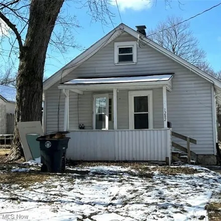 Buy this 2 bed house on 1286 Big Falls Avenue in Akron, OH 44310