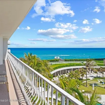 Buy this 2 bed condo on 76 Sloans Curve Drive in Palm Beach, Palm Beach County