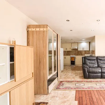 Rent this studio apartment on Northfield Road in London, TW5 9JD
