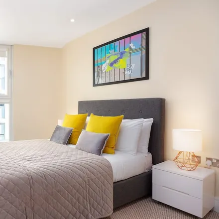 Rent this 1 bed apartment on London in E14 9JL, United Kingdom