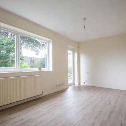 Rent this 2 bed apartment on 76 Birch Trees Road in Great Shelford, CB22 5AW