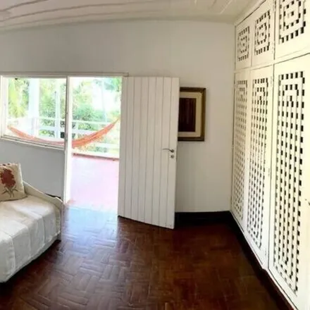 Rent this 6 bed house on Praia de Guaecá in Barequeçaba, São Sebastião