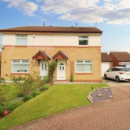 Buy this 3 bed duplex on 30 Warwickshire Close in Hull, HU5 5XF
