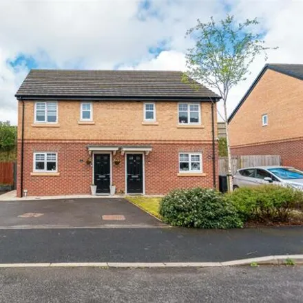 Buy this 3 bed duplex on Field Hurst Croft in Hag Fold, M46 0TY