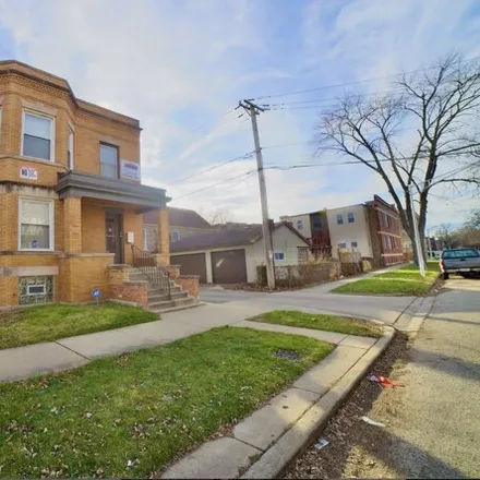 Buy this 7 bed house on 321 East 70th Street in Chicago, IL 60637