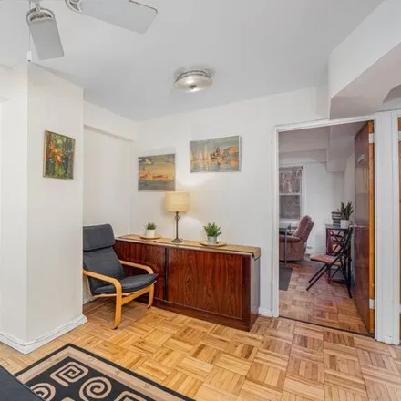 Image 2 - 150 East 37th Street, New York, NY 10016, USA - Condo for sale