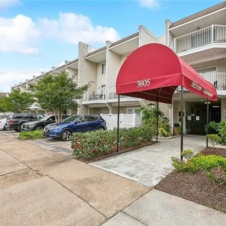 Buy this 1 bed townhouse on 3805 Houma Boulevard in Metairie, LA 70006