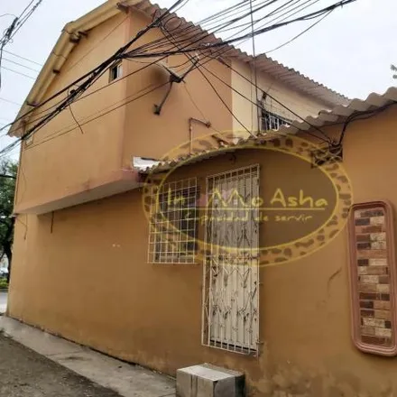 Buy this studio house on Avenida Antonio Parra Velasco in 090503, Guayaquil
