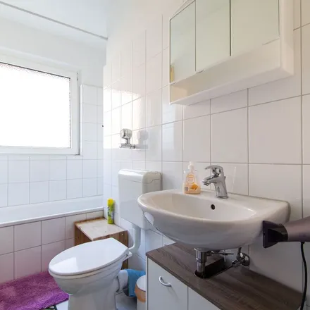 Rent this 3 bed apartment on Derfflingerstraße 30 in 40470 Dusseldorf, Germany