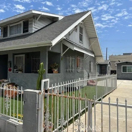 Buy this 8 bed house on 1010 Lime Ave in Long Beach, California
