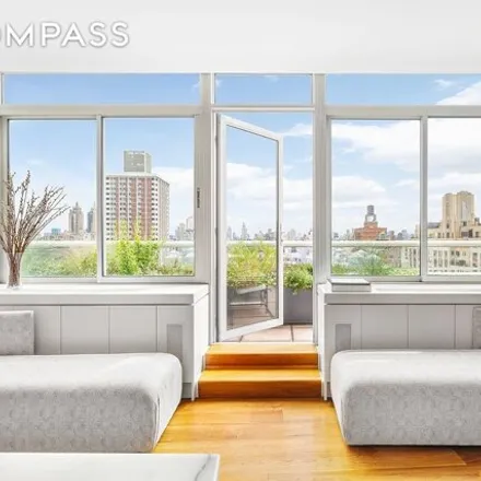 Image 4 - The Boulevard, 2373 Broadway, New York, NY 10024, USA - House for sale
