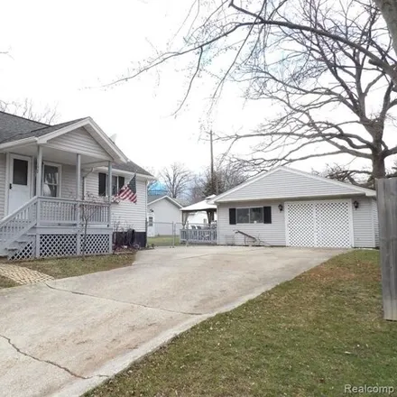 Buy this 1 bed house on 258 Delaware Avenue in East China Charter Township, MI 48054