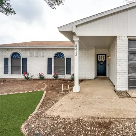 Image 3 - 6786 Paige Road, The Colony, TX 75056, USA - House for sale