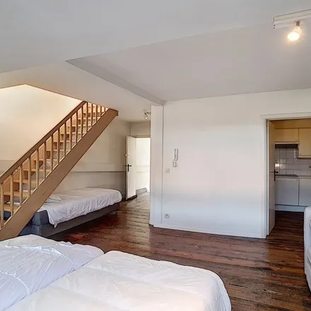Rent this 2 bed apartment on Rue de la Chapelle - Kapellestraat 13 in 1000 Brussels, Belgium