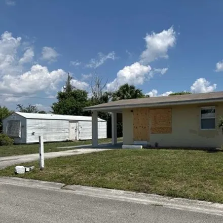 Buy this 2 bed house on 4493 Forest Road in Palm Beach County, FL 33406