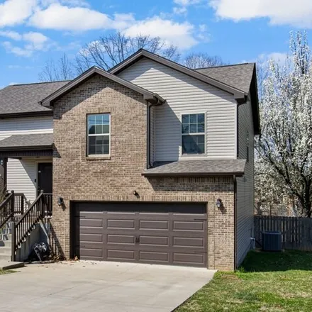 Buy this 4 bed house on 1864 Red Fox Trail in Clarksville, TN 37042