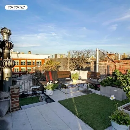 Image 2 - 87 Saint Marks Place, New York, NY 10009, USA - Apartment for sale
