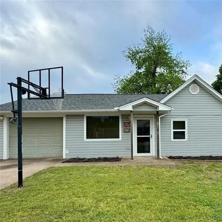 Buy this 3 bed house on 501 West Virginia Avenue in Chickasha, OK 73018