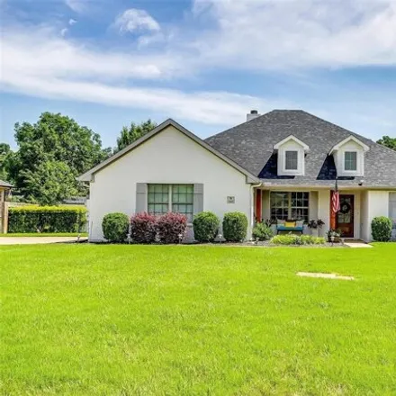 Buy this 3 bed house on Clubhouse Drive in Burleson, TX 76058