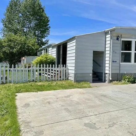 Buy this studio apartment on 605 North Almon Street in Moscow, ID 83843