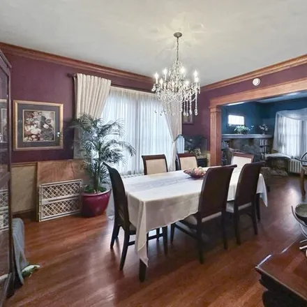 Image 8 - 4900 West Wolfram Street, Chicago, IL 60641, USA - House for sale