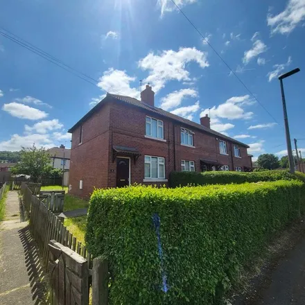 Rent this 2 bed house on Lees Avenue in Overthorpe, WF12 0AN