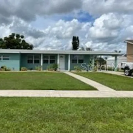 Image 1 - 575 Lindley Terrace Northeast, Port Charlotte, FL 33952, USA - House for sale