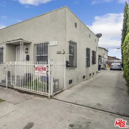 Buy this 11 bed house on 1212 East 68th Street in Los Angeles, CA 90001