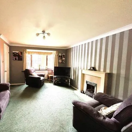 Image 3 - Gwendoline Way, Brownhills, WS9 9RG, United Kingdom - House for sale