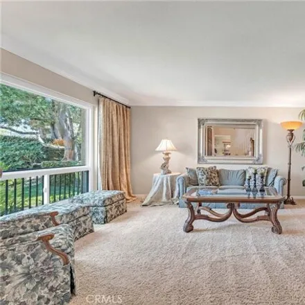 Image 4 - Porter Valley Country Club, Rinaldi Street, Los Angeles, CA 91326, USA - House for sale