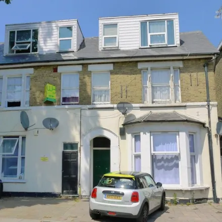 Image 7 - 58 Myddleton Road, London, N22 8NW, United Kingdom - Apartment for rent