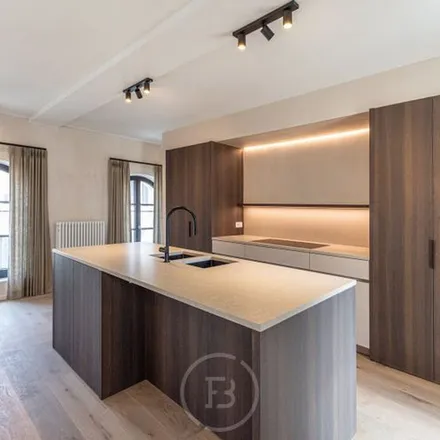 Rent this 3 bed apartment on Joseph Ryelandtzaal in Achiel Van Ackerplein 3, 8000 Bruges