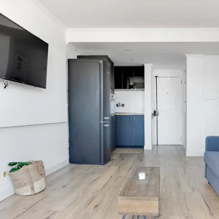 Rent this 1 bed apartment on Glaces des Alpes in Avenida General Humberto Delgado, 2825-337 Costa da Caparica