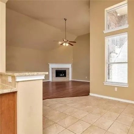 Image 7 - 3181 Willowdale Drive, Arlington, TX 76016, USA - House for sale