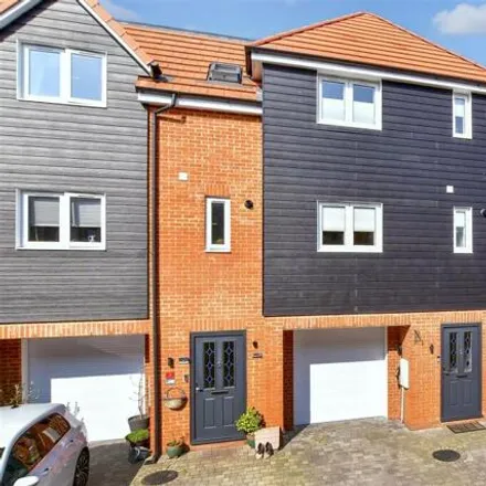 Buy this 3 bed townhouse on Co-op Funeralcare in 72 High Street, New Romney