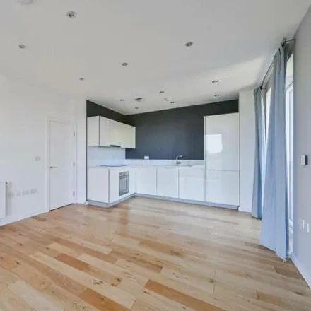 Image 5 - unnamed road, London, N4 2XN, United Kingdom - Apartment for sale