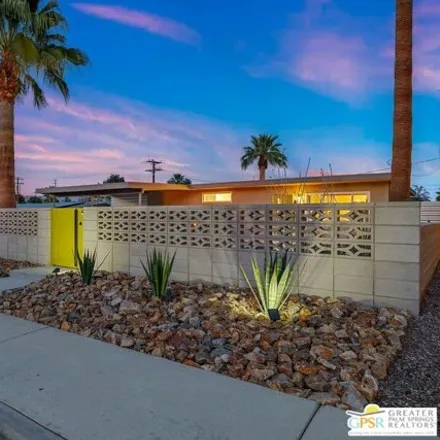 Image 9 - 2068 Lawrence Street, Palm Springs, CA 92264, USA - House for sale