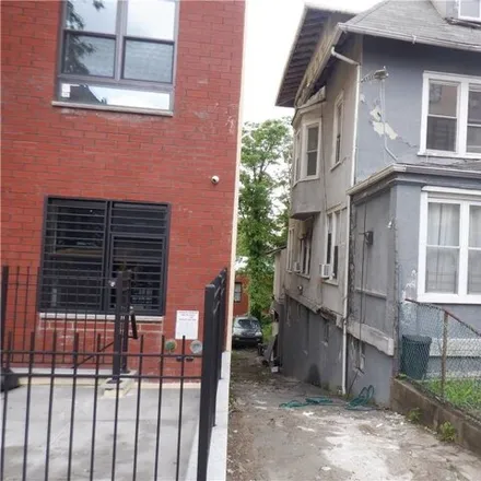 Image 3 - 2811 Sedgwick Ave, New York, 10468 - House for sale