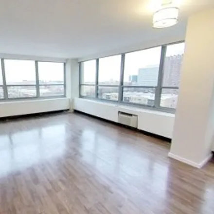 Rent this 1 bed apartment on #913,3550 North Lake Shore Drive in Lake View East, Chicago