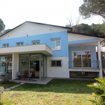 Image 1 - Calle Prassitele, 3, 33054 Lignano Sabbiadoro Udine, Italy - House for rent