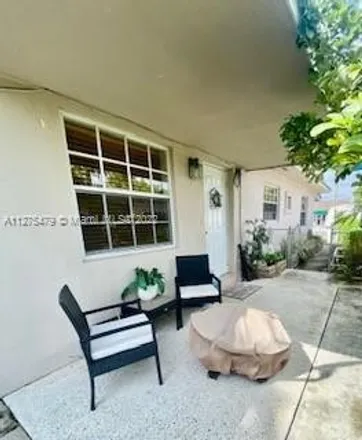 Image 6 - 515 Northwest 43rd Place, Miami, FL 33126, USA - House for sale