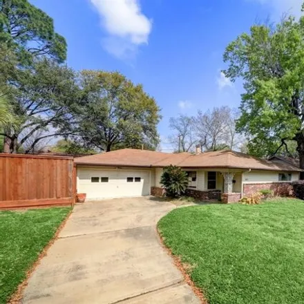 Buy this 3 bed house on 7026 Northampton Way in Houston, TX 77055