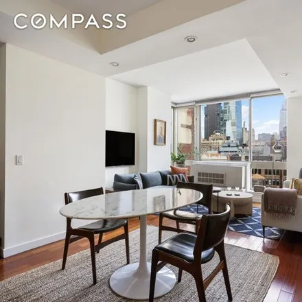 Image 3 - 119 East 23rd Street, New York, NY 10010, USA - Condo for sale