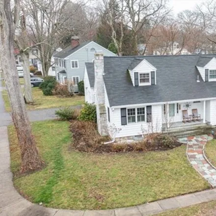 Buy this 4 bed house on 125 Mifflin Drive in North Andover, MA 01845