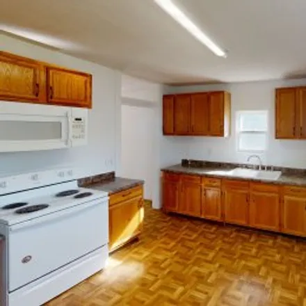 Rent this 3 bed apartment on 312 West 6Th Street
