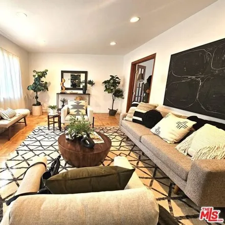 Buy this 1 bed condo on 5172 1/2 Court 2 in Los Angeles, CA 90016