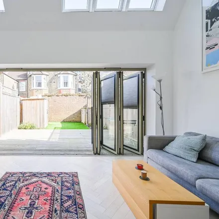 Rent this 3 bed townhouse on Pippin House in 1 Apple Tree Road, London