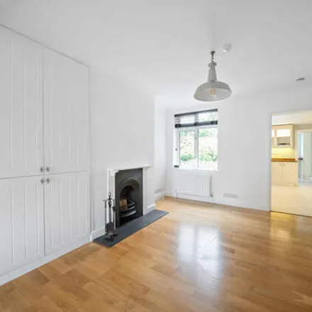 Image 5 - Grove Road, Beacon Hill, GU26 6QS, United Kingdom - Duplex for sale