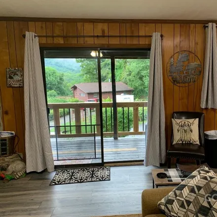 Image 5 - 23 Crystalwood Lane, Maggie Valley, Haywood County, NC 28751, USA - House for sale