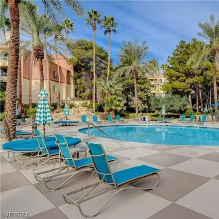 Image 2 - Las Vegas Desert Club Resort, 3950 Koval Lane, Paradise, NV 89109, USA - Condo for sale
